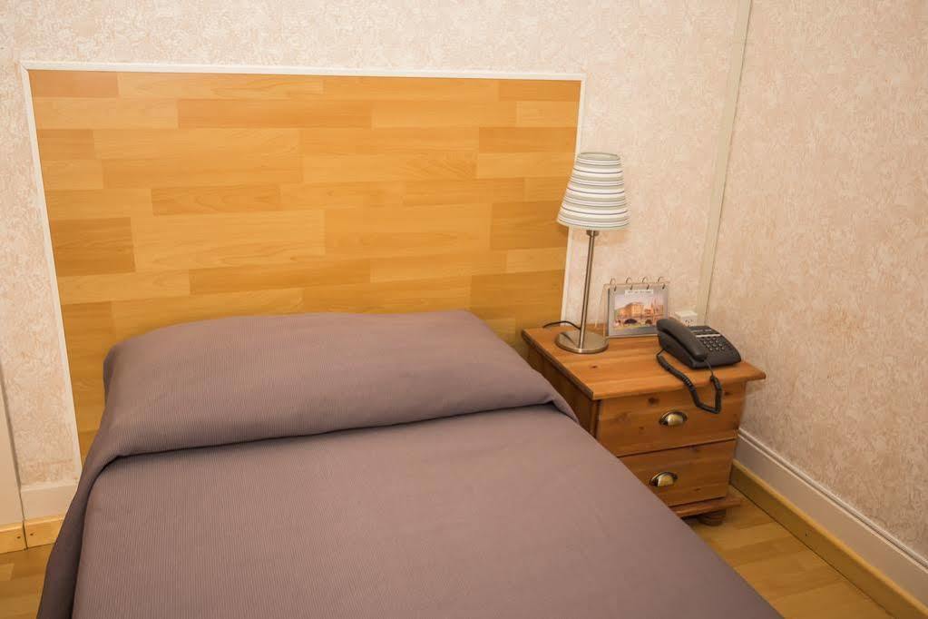 Hotel Des Tourelles Женева Екстериор снимка