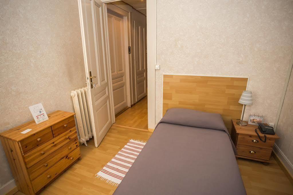 Hotel Des Tourelles Женева Екстериор снимка